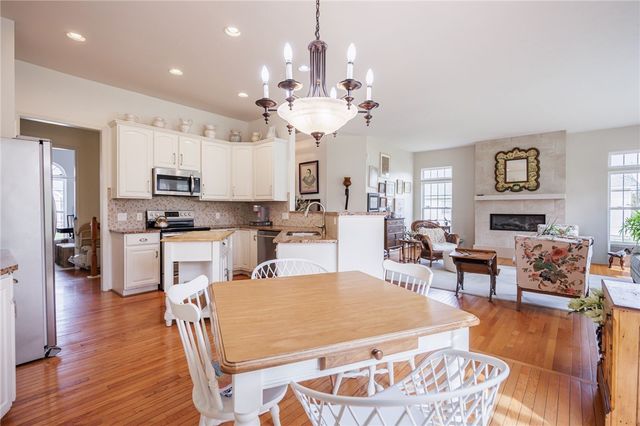 11 Charissa Run, Henrietta, NY 14623