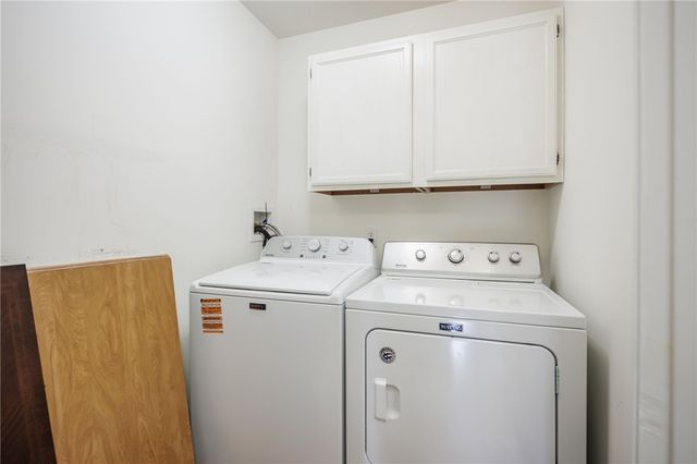 11 Charissa Run, Henrietta, NY 14623