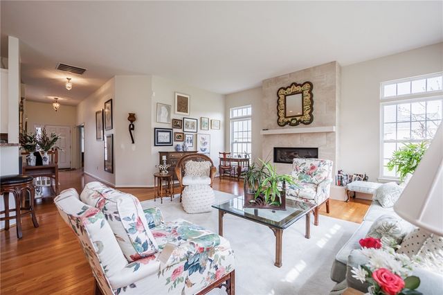 11 Charissa Run, Henrietta, NY 14623