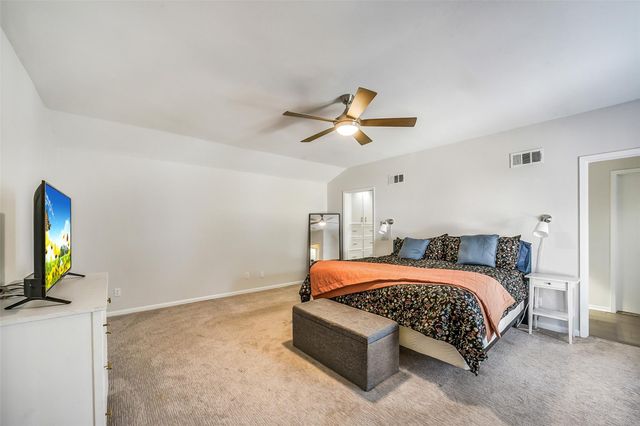 6215 Queensloch Drive, Houston, TX 77096