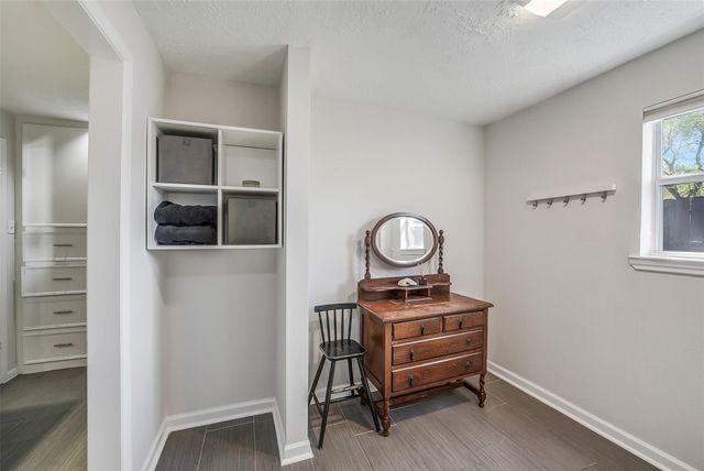 6215 Queensloch Drive, Houston, TX 77096