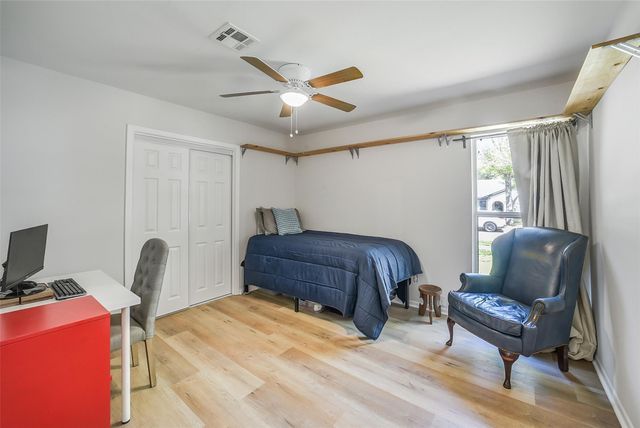 6215 Queensloch Drive, Houston, TX 77096