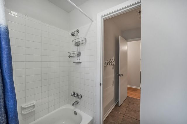 6215 Queensloch Drive, Houston, TX 77096