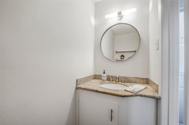 6215 Queensloch Drive, Houston, TX 77096