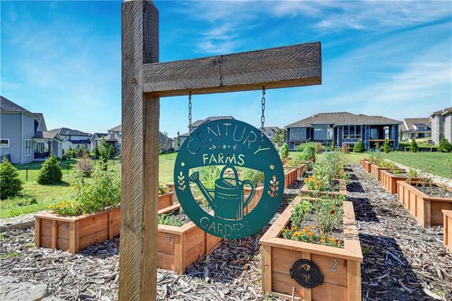 16701 Parkhill Street, Overland Park, KS 66221
