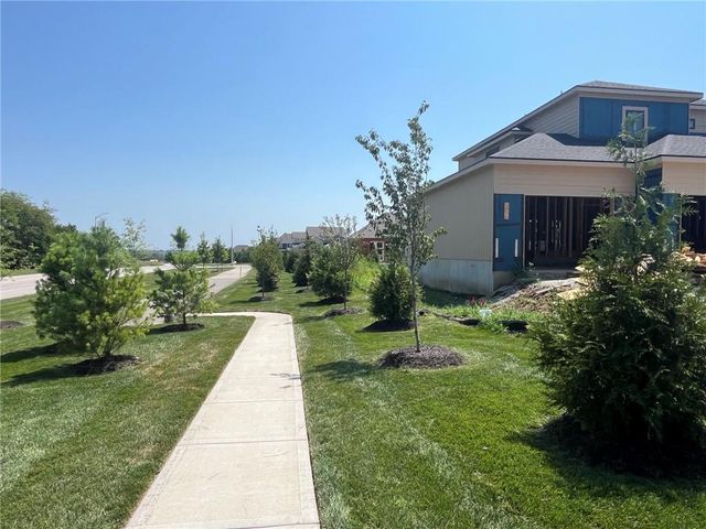 16701 Parkhill Street, Overland Park, KS 66221