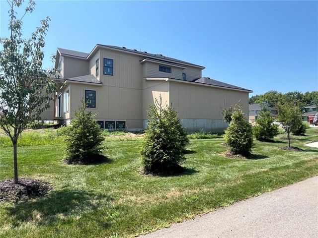 16701 Parkhill Street, Overland Park, KS 66221