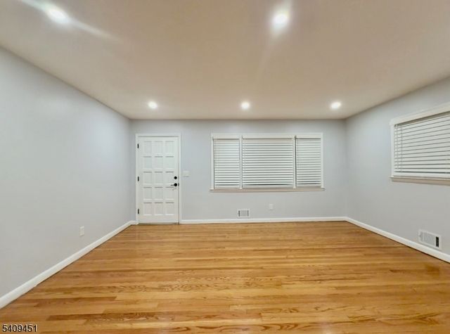 283 Arnold Ave, North Plainfield Boro, NJ 07063