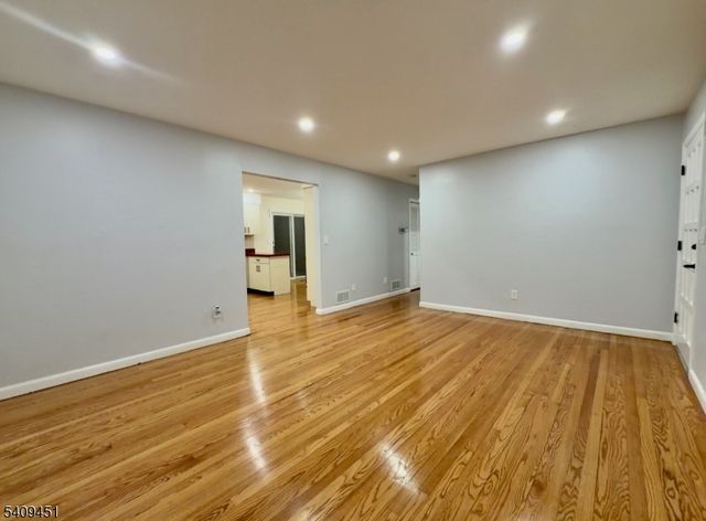 283 Arnold Ave, North Plainfield Boro, NJ 07063