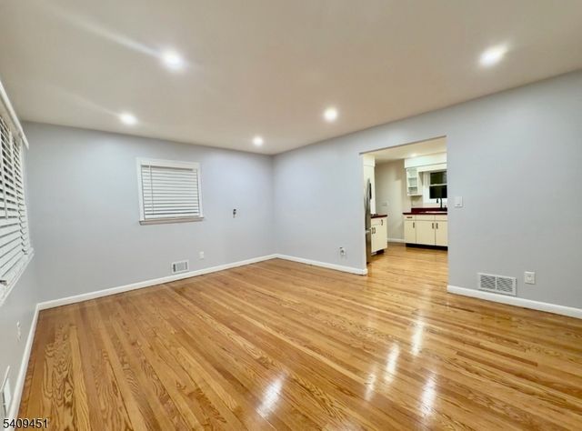 283 Arnold Ave, North Plainfield Boro, NJ 07063