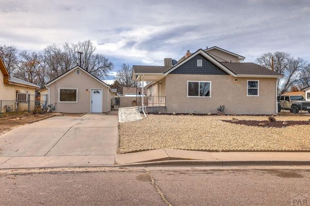1725 Brown Ave, Pueblo, CO 81004