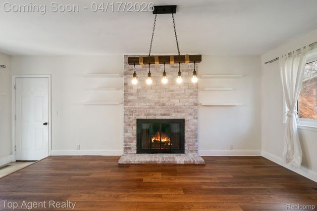 1973 Alexander Drive, Troy, MI 48083