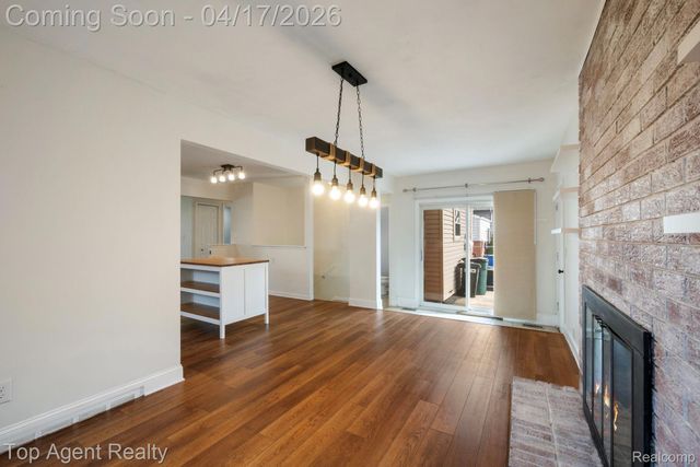 1973 Alexander Drive, Troy, MI 48083