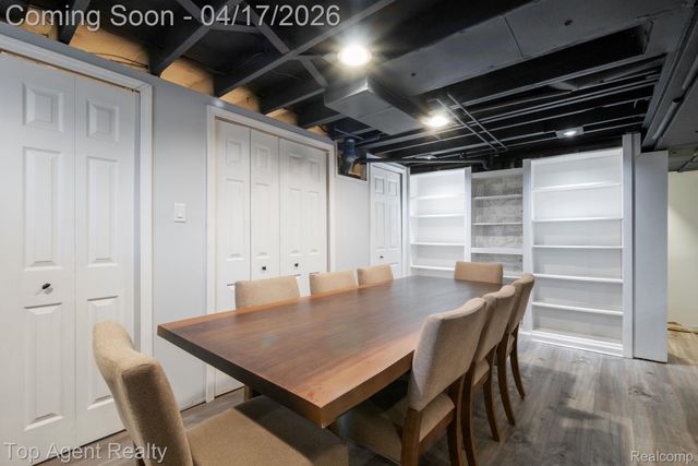 1973 Alexander Drive, Troy, MI 48083