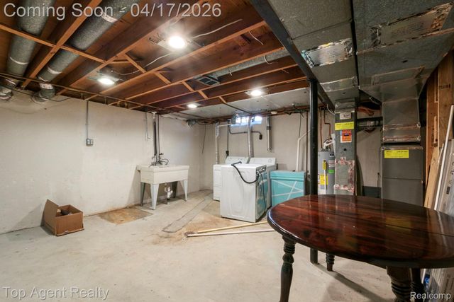 1973 Alexander Drive, Troy, MI 48083