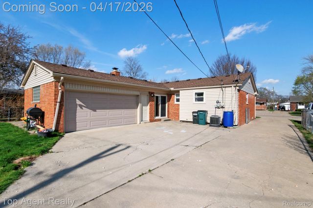 1973 Alexander Drive, Troy, MI 48083