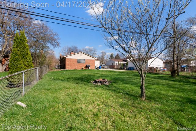 1973 Alexander Drive, Troy, MI 48083