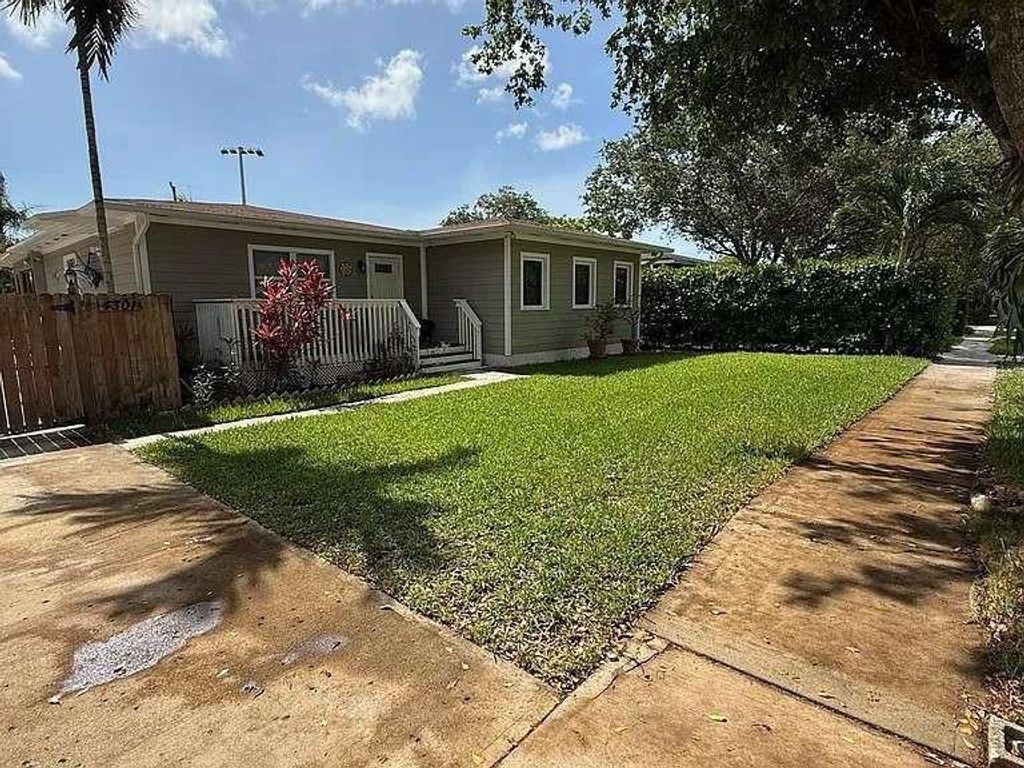 4301 SW 60th Pl, Miami, FL 33155