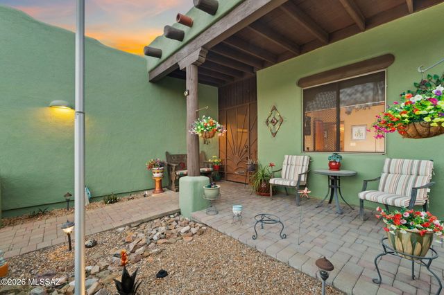 2040 S Doubletree Lane, Tucson, AZ 85713