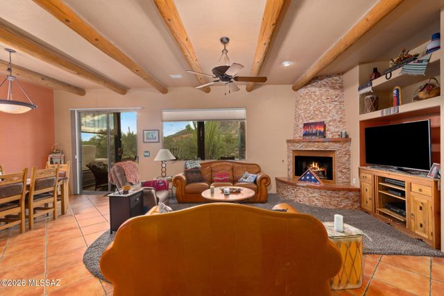 2040 S Doubletree Lane, Tucson, AZ 85713