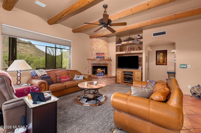 2040 S Doubletree Lane, Tucson, AZ 85713