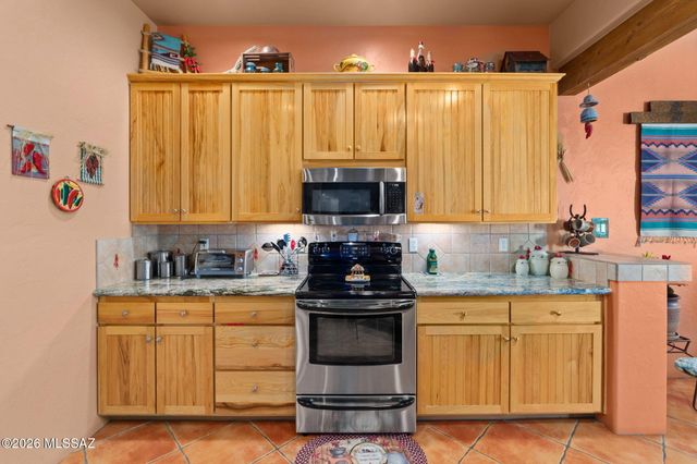 2040 S Doubletree Lane, Tucson, AZ 85713