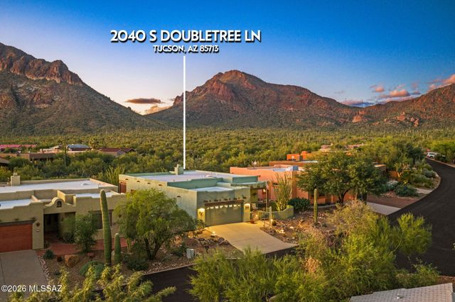 2040 S Doubletree Lane, Tucson, AZ 85713