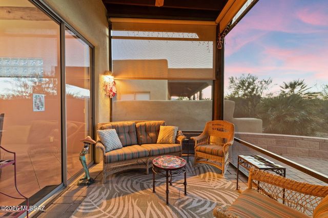 2040 S Doubletree Lane, Tucson, AZ 85713