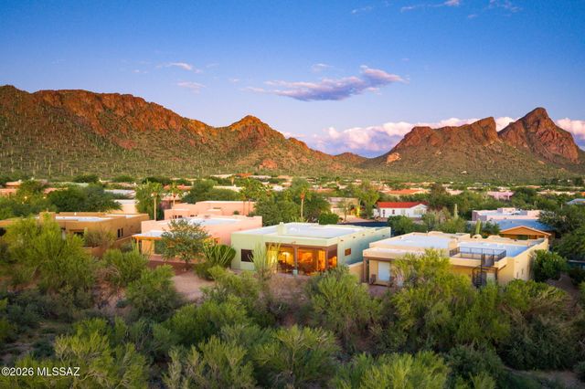 2040 S Doubletree Lane, Tucson, AZ 85713