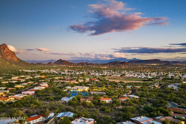 2040 S Doubletree Lane, Tucson, AZ 85713