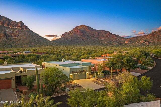2040 S Doubletree Lane, Tucson, AZ 85713