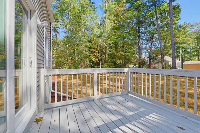 127 Crescent Pl, Hanson, MA 02341