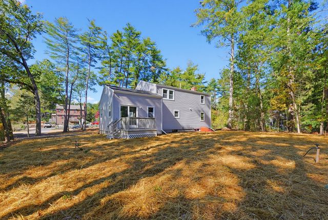 127 Crescent Pl, Hanson, MA 02341