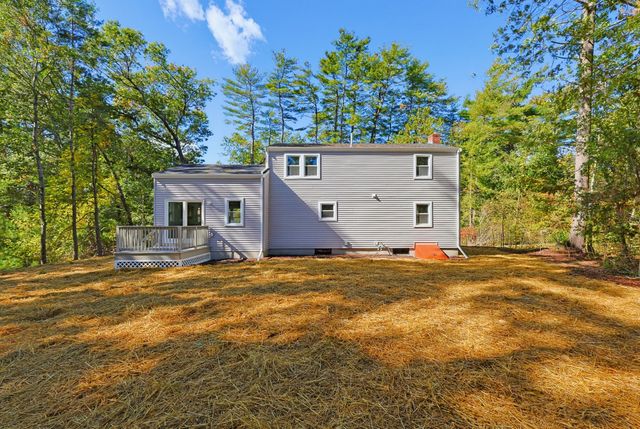 127 Crescent Pl, Hanson, MA 02341