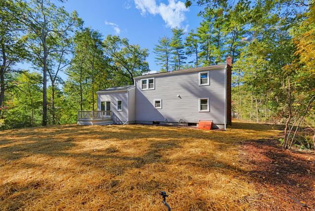 127 Crescent Pl, Hanson, MA 02341