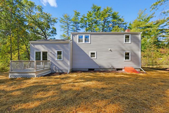 127 Crescent Pl, Hanson, MA 02341