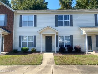 4222 Dudleys Grant Drive B, Winterville, NC 28590