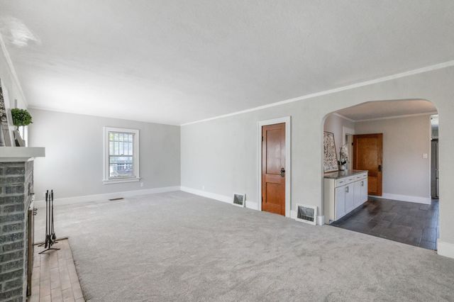 1703 Baltimore Street, Waterloo, IA 50702