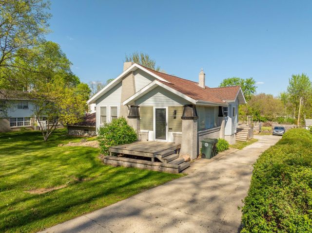 1703 Baltimore Street, Waterloo, IA 50702