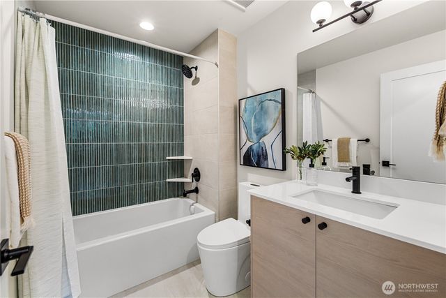 613 18th Avenue E, Seattle, WA 98112