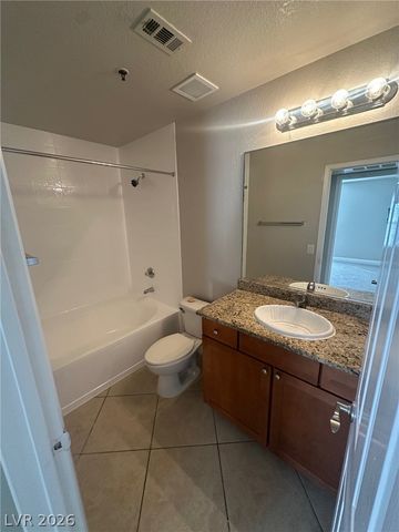 4200 VALLEY VIEW Boulevard 1051, Las Vegas, NV 89103