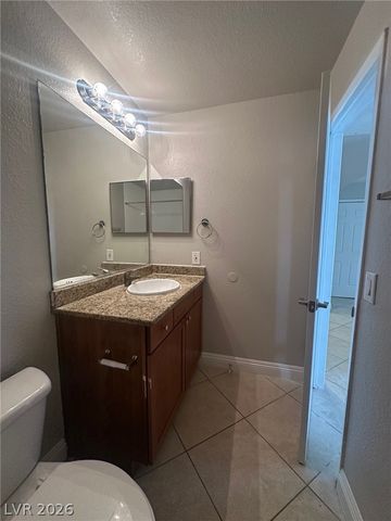4200 VALLEY VIEW Boulevard 1051, Las Vegas, NV 89103