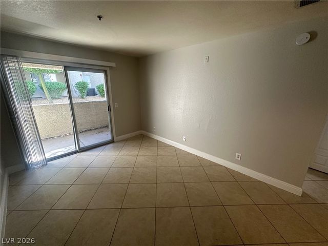 4200 VALLEY VIEW Boulevard 1051, Las Vegas, NV 89103