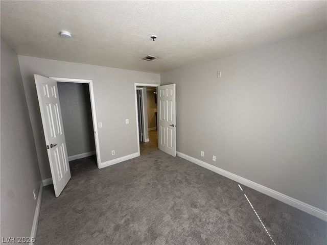 4200 VALLEY VIEW Boulevard 1051, Las Vegas, NV 89103