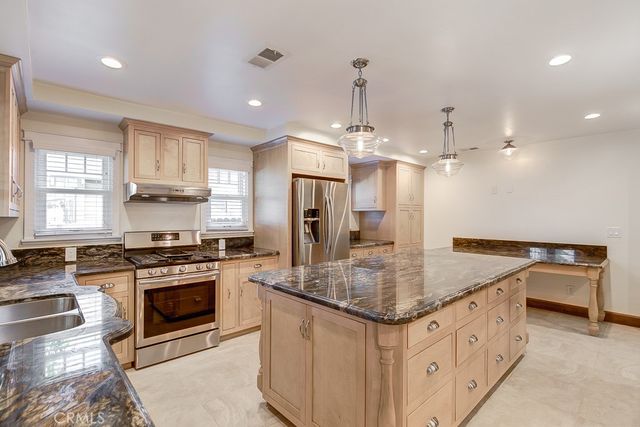 520 N Orange Street, Orange, CA 92867