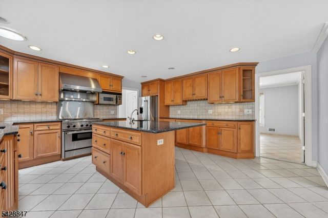 1393 Mallard Dr, Bridgewater Twp., NJ 08836