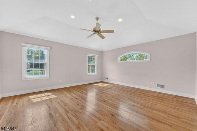 1393 Mallard Dr, Bridgewater Twp., NJ 08836