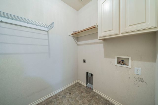 7042 Hedgebrook Drive, Dallas, TX 75249