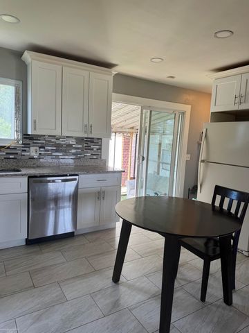 14510 Hoerning Avenue, Warren, MI 48088