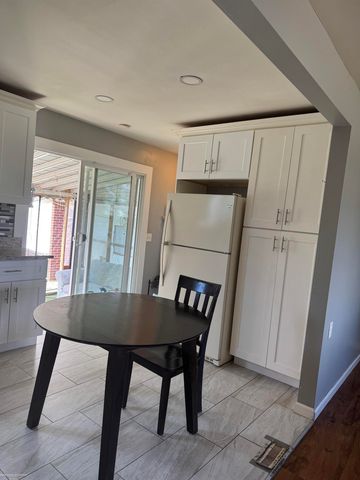 14510 Hoerning Avenue, Warren, MI 48088